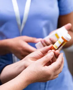 مشاوره رایگان ترک اعتیاد لاهیجان